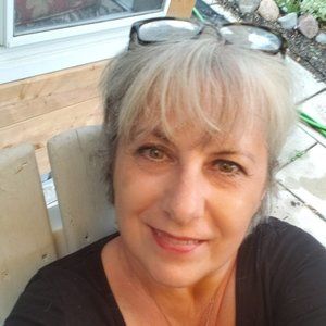 Meet your Posher, Maya